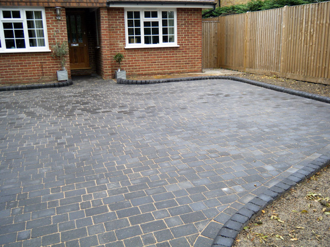 Block Paved Driveway with Brett Alpha Antique with Rustic High Kerb Edging