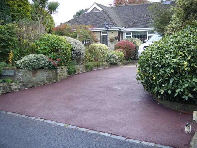 New drive with tarmac with block edging
